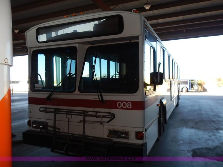 image for item L3512 1996 Gillig Phantom shuttle bus