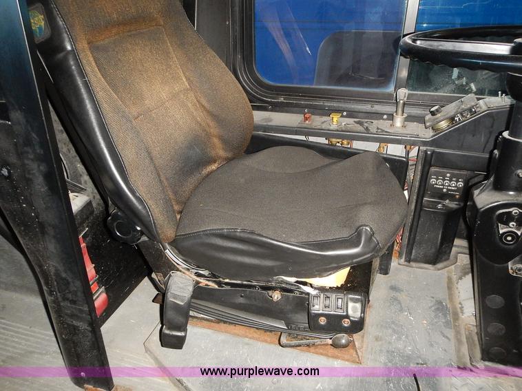 image for item L3512 1996 Gillig Phantom shuttle bus