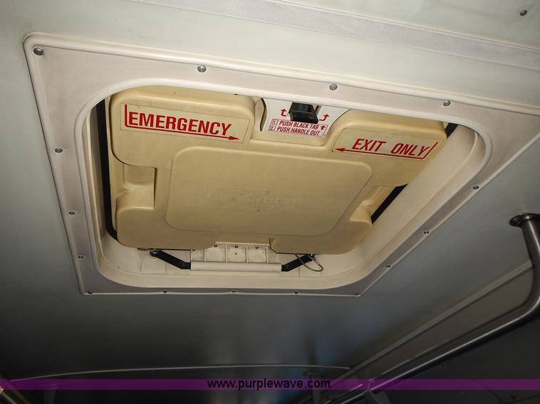 image for item L3512 1996 Gillig Phantom shuttle bus