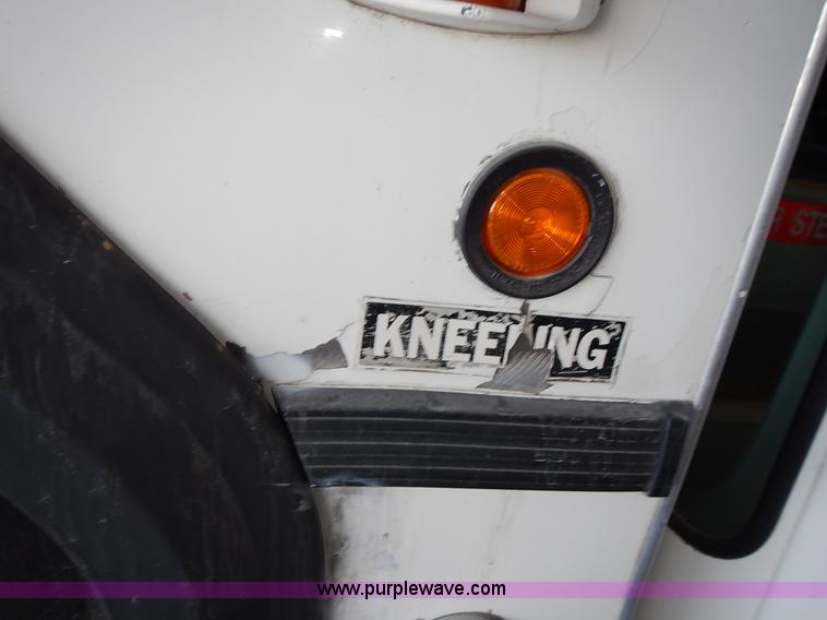 image for item L3512 1996 Gillig Phantom shuttle bus