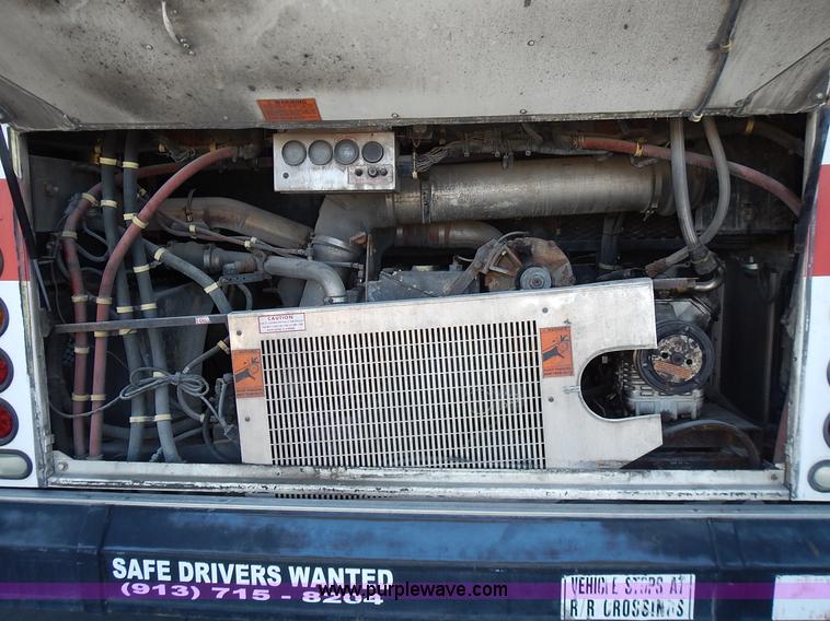 image for item L3512 1996 Gillig Phantom shuttle bus