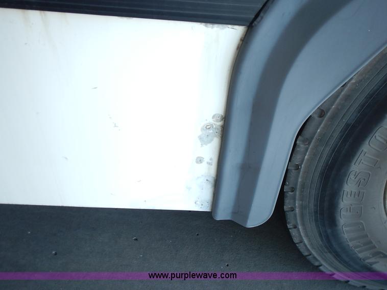 image for item L3512 1996 Gillig Phantom shuttle bus