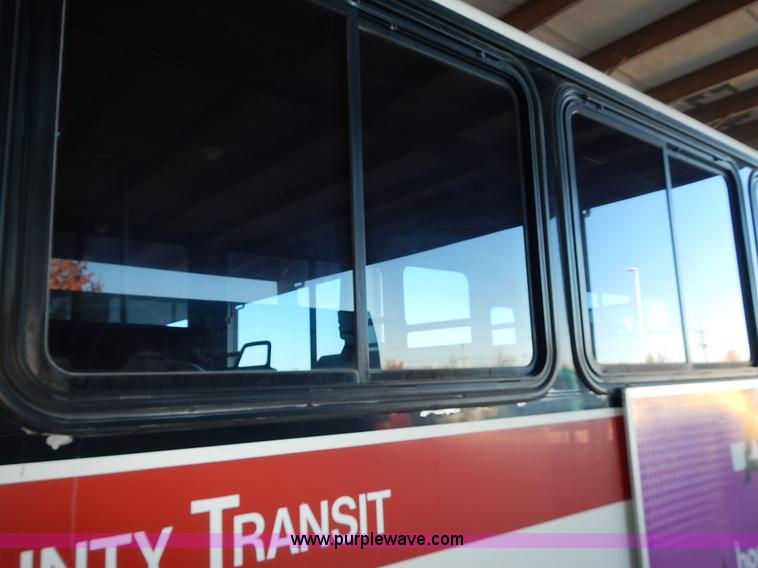 image for item L3512 1996 Gillig Phantom shuttle bus