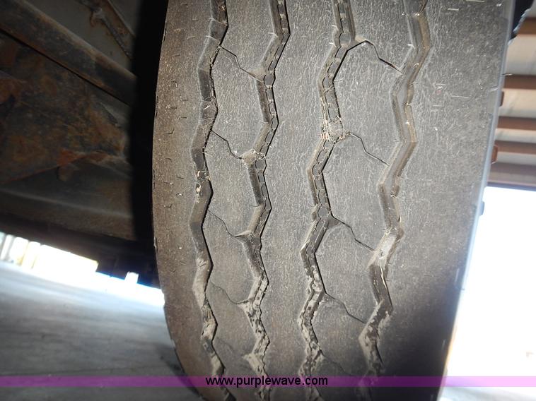 image for item L3512 1996 Gillig Phantom shuttle bus