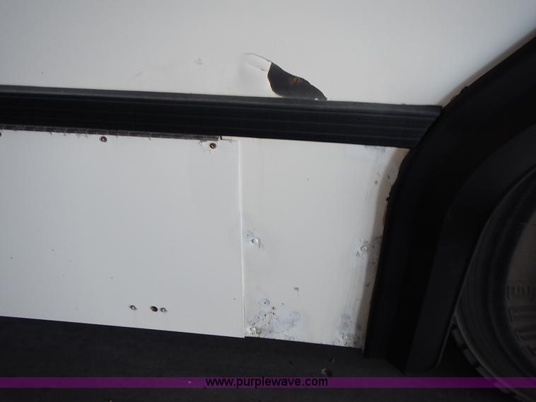 image for item L3512 1996 Gillig Phantom shuttle bus