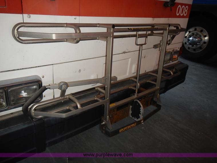 image for item L3512 1996 Gillig Phantom shuttle bus