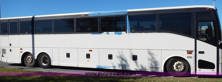 image for item L3513 2004 Van Hool C2045L coach bus