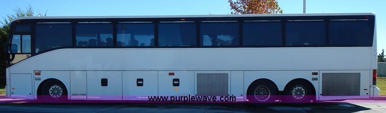 image for item L3513 2004 Van Hool C2045L coach bus