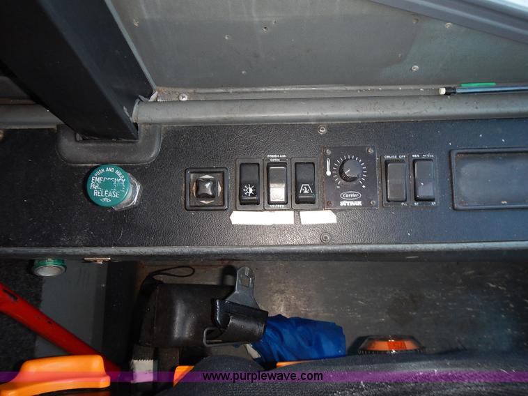 image for item L3513 2004 Van Hool C2045L coach bus