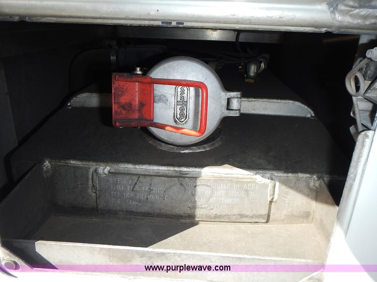 image for item L3513 2004 Van Hool C2045L coach bus