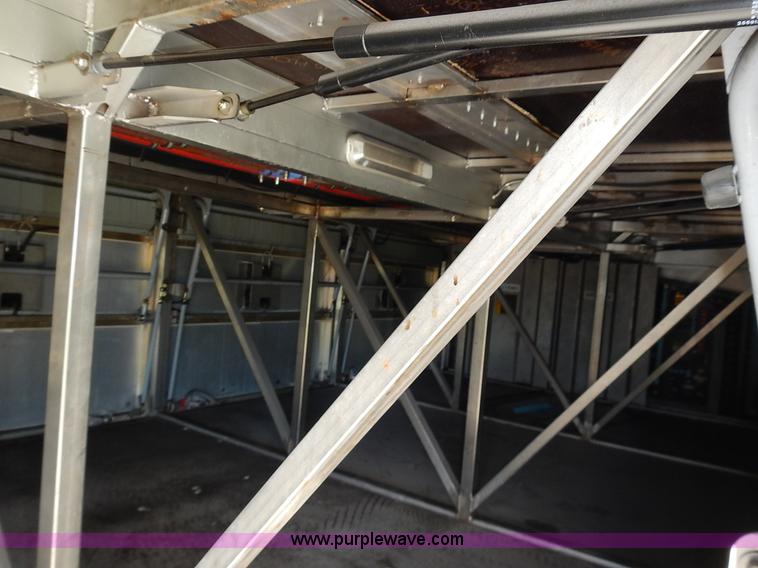 image for item L3513 2004 Van Hool C2045L coach bus