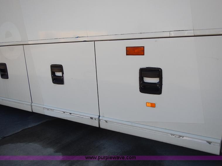 image for item L3513 2004 Van Hool C2045L coach bus