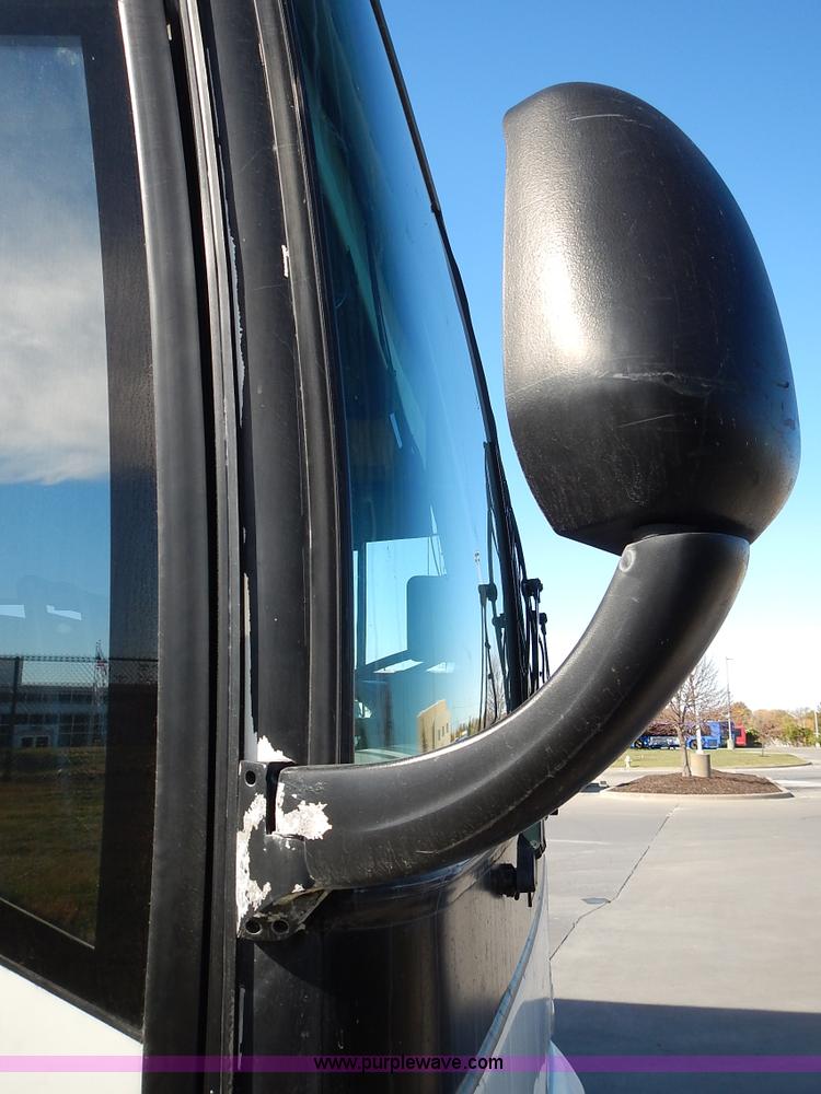 image for item L3513 2004 Van Hool C2045L coach bus