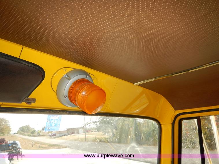 image for item L3528 1979 International Cargo Star 1910 Smeal Pumper fire truck