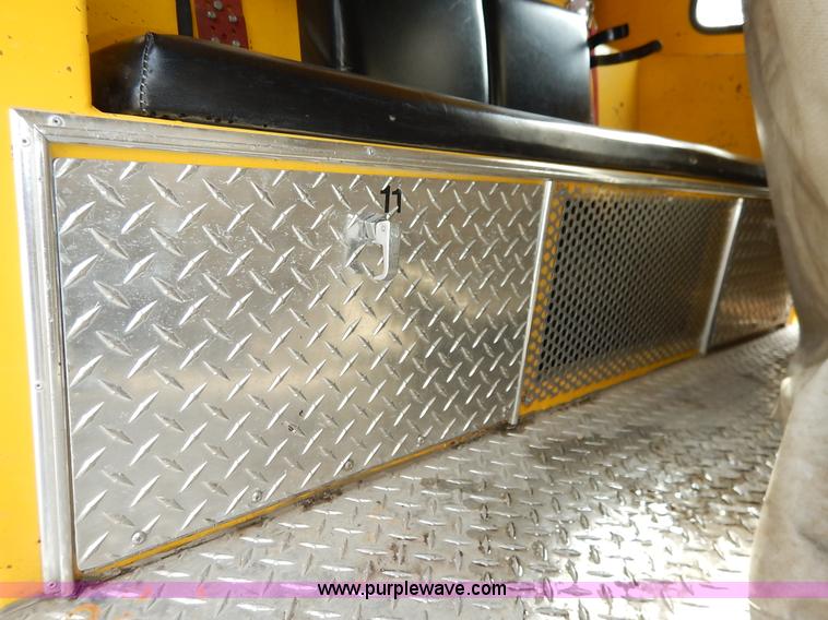 image for item L3528 1979 International Cargo Star 1910 Smeal Pumper fire truck