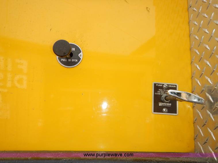 image for item L3528 1979 International Cargo Star 1910 Smeal Pumper fire truck