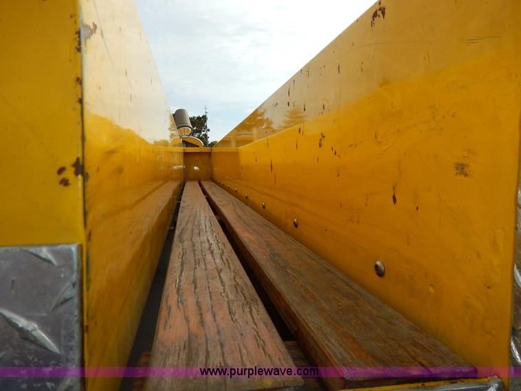 image for item L3528 1979 International Cargo Star 1910 Smeal Pumper fire truck