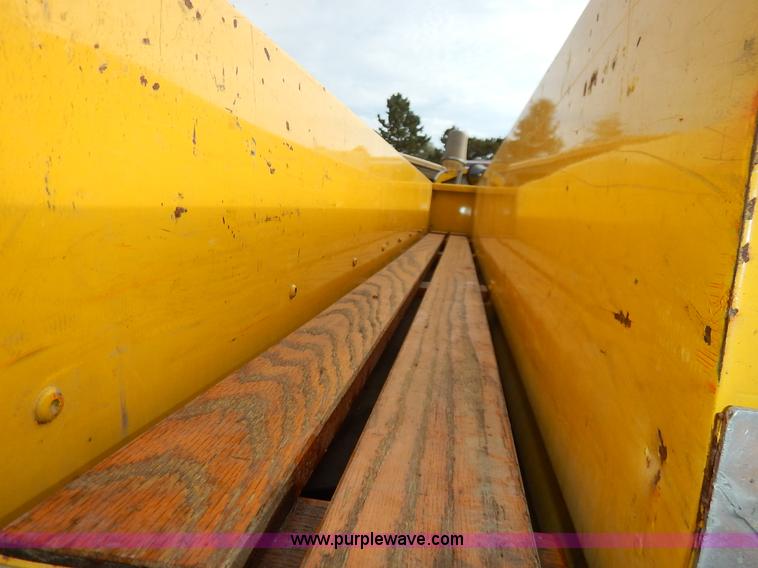 image for item L3528 1979 International Cargo Star 1910 Smeal Pumper fire truck