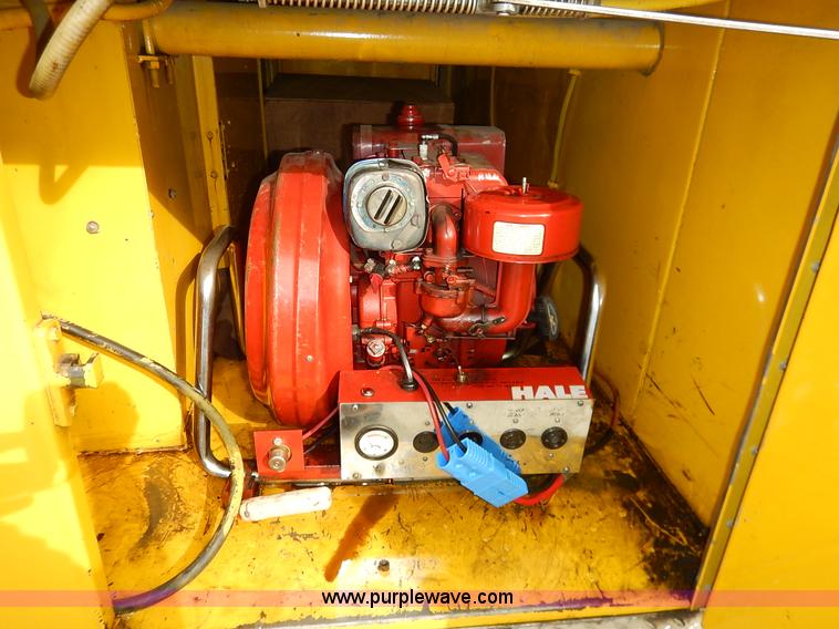 image for item L3528 1979 International Cargo Star 1910 Smeal Pumper fire truck