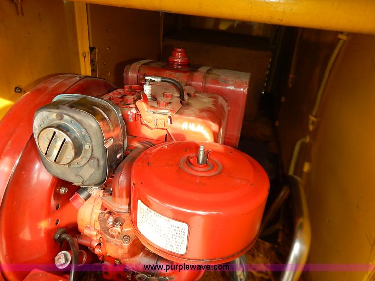 image for item L3528 1979 International Cargo Star 1910 Smeal Pumper fire truck