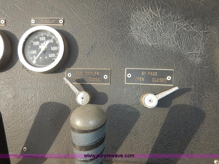 image for item L3528 1979 International Cargo Star 1910 Smeal Pumper fire truck