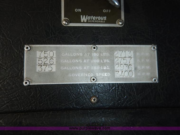 image for item L3528 1979 International Cargo Star 1910 Smeal Pumper fire truck