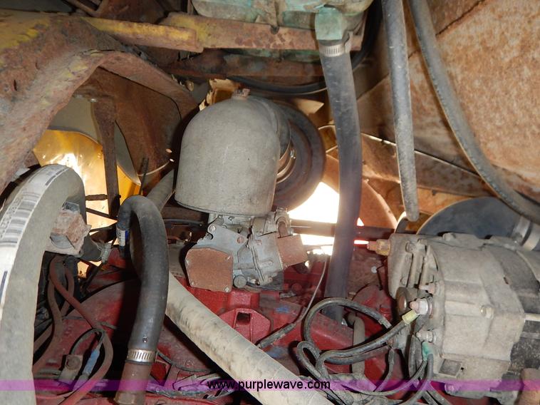 image for item L3528 1979 International Cargo Star 1910 Smeal Pumper fire truck