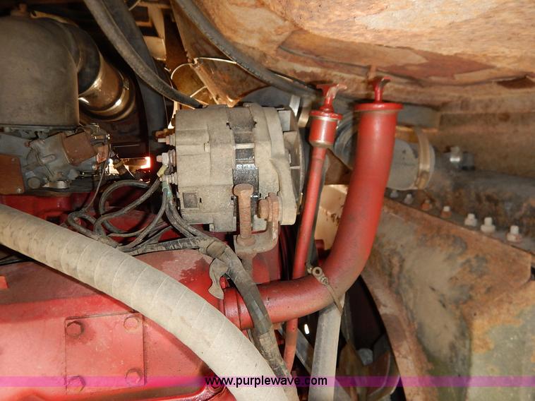 image for item L3528 1979 International Cargo Star 1910 Smeal Pumper fire truck