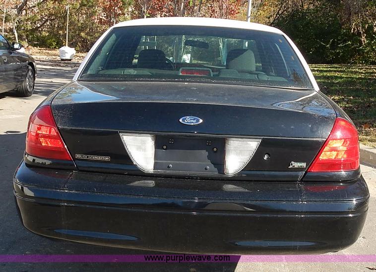 image for item L3541 2009 Ford Crown Victoria Police Interceptor