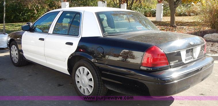 image for item L3541 2009 Ford Crown Victoria Police Interceptor