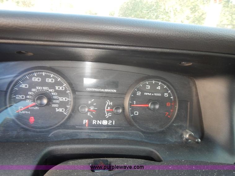 image for item L3541 2009 Ford Crown Victoria Police Interceptor