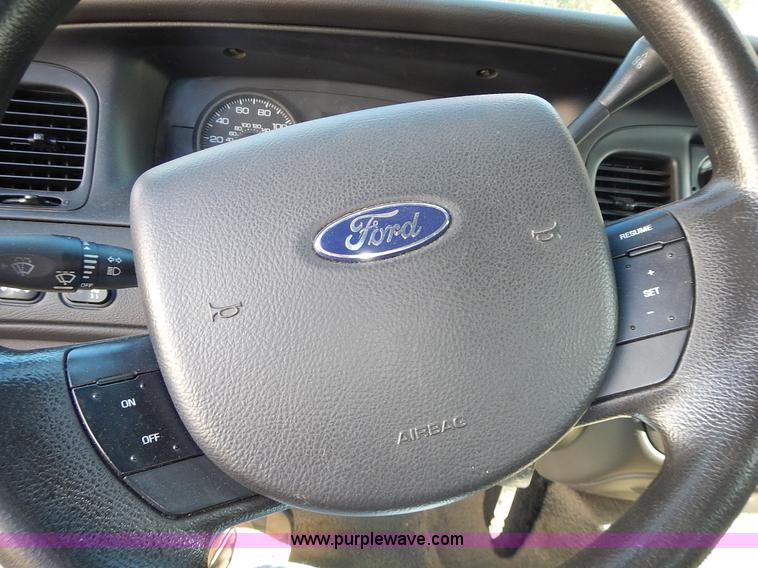 image for item L3541 2009 Ford Crown Victoria Police Interceptor