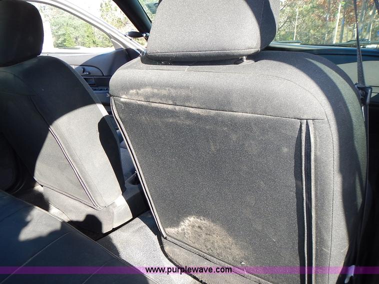 image for item L3541 2009 Ford Crown Victoria Police Interceptor