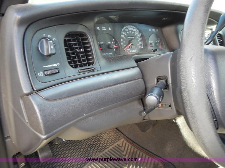 image for item L3542 2005 Ford Crown Victoria Police Interceptor