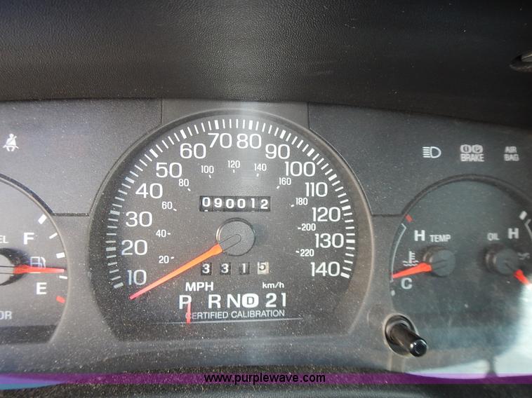 image for item L3542 2005 Ford Crown Victoria Police Interceptor