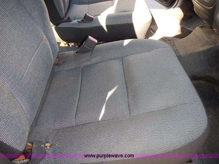 image for item L3542 2005 Ford Crown Victoria Police Interceptor