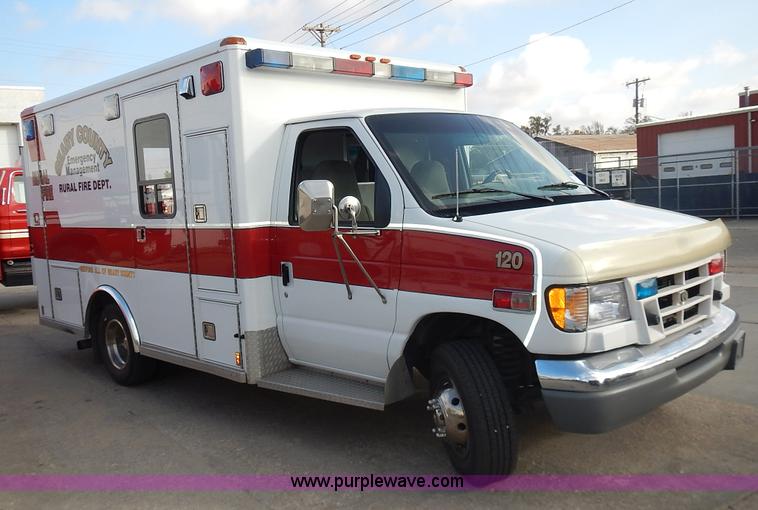 image for item L3552 1997 Ford Econoline E350 ambulance