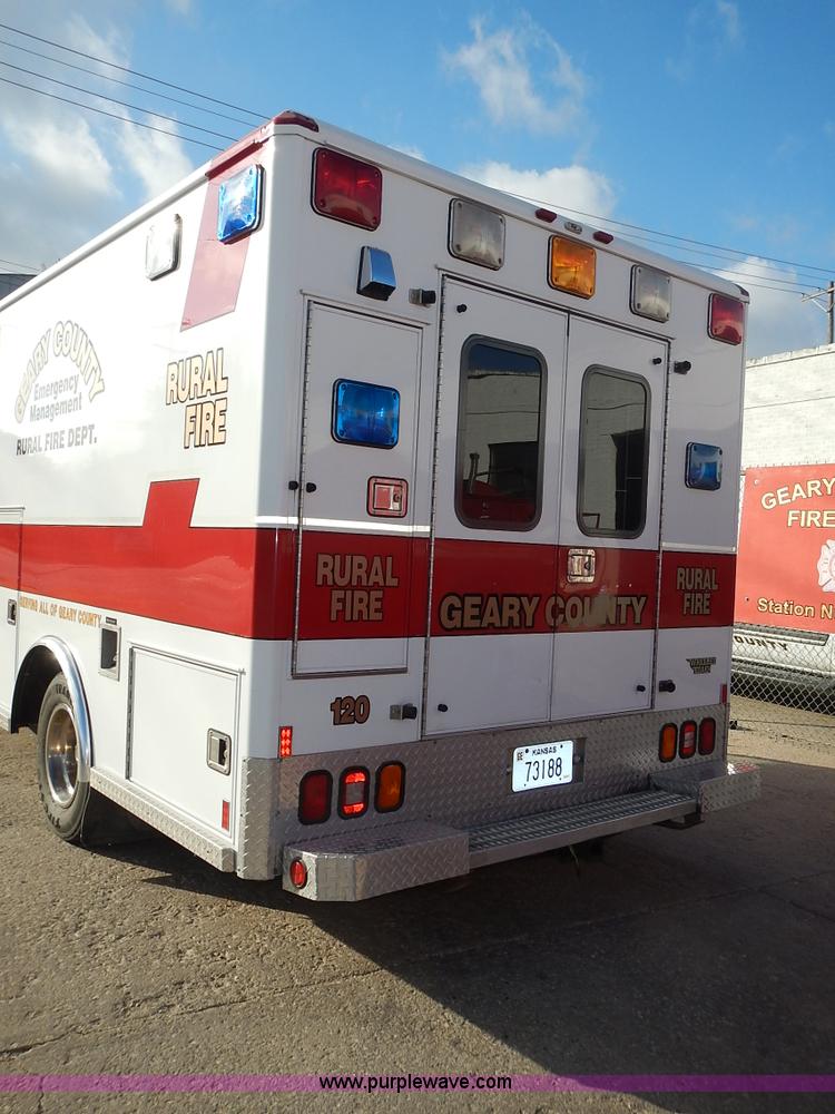 image for item L3552 1997 Ford Econoline E350 ambulance