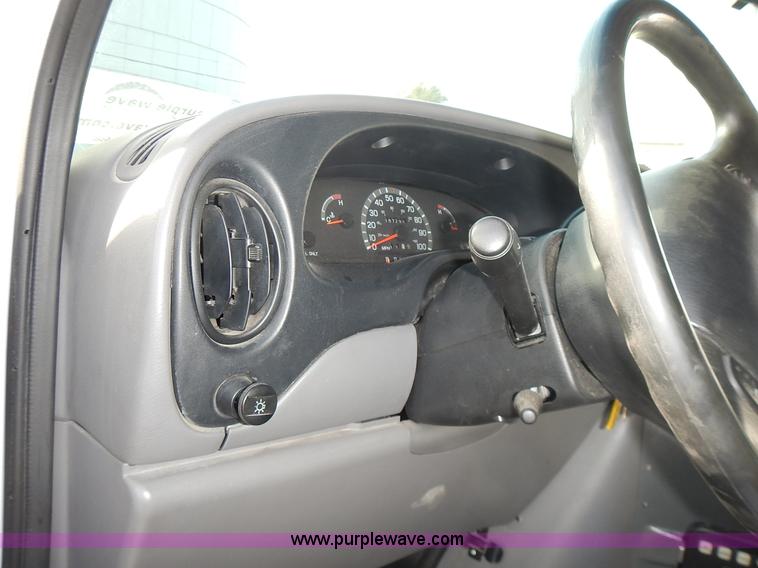 image for item L3552 1997 Ford Econoline E350 ambulance