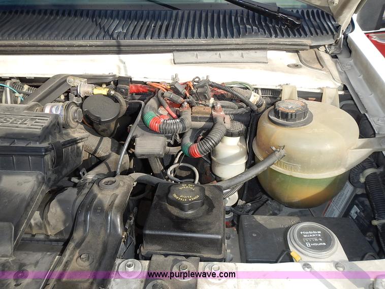 image for item L3552 1997 Ford Econoline E350 ambulance