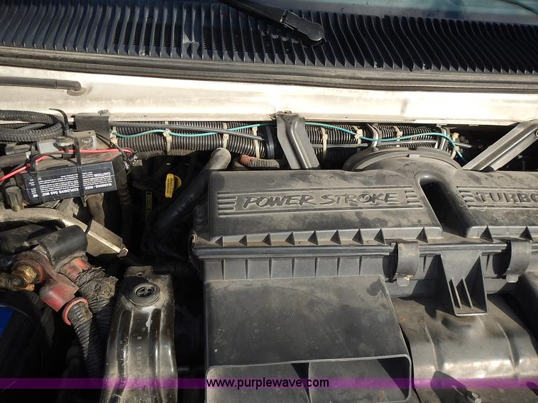 image for item L3552 1997 Ford Econoline E350 ambulance