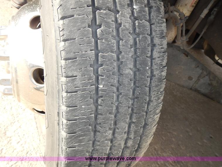 image for item L3552 1997 Ford Econoline E350 ambulance