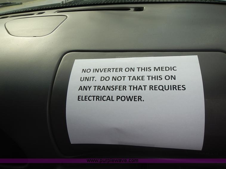 image for item L3552 1997 Ford Econoline E350 ambulance