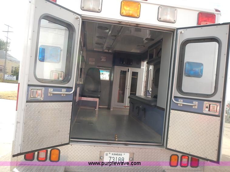 image for item L3552 1997 Ford Econoline E350 ambulance