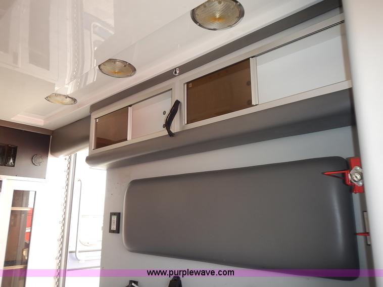 image for item L3552 1997 Ford Econoline E350 ambulance