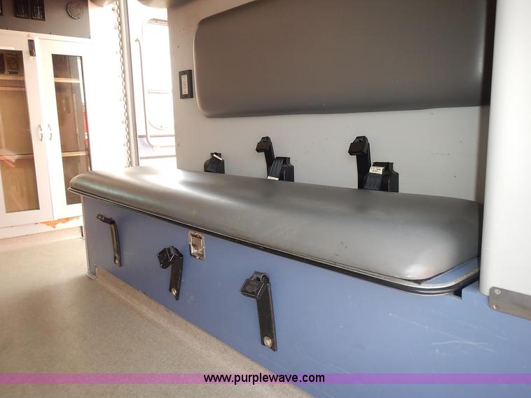 image for item L3552 1997 Ford Econoline E350 ambulance