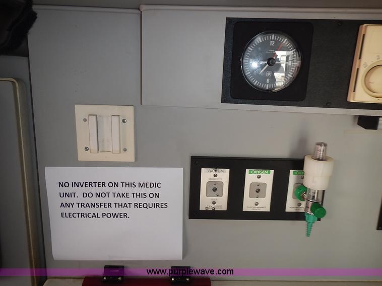 image for item L3552 1997 Ford Econoline E350 ambulance