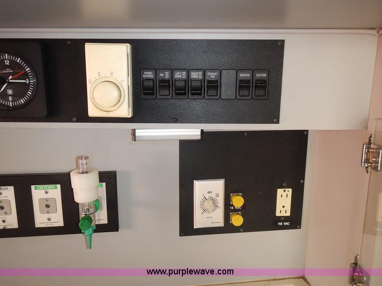 image for item L3552 1997 Ford Econoline E350 ambulance