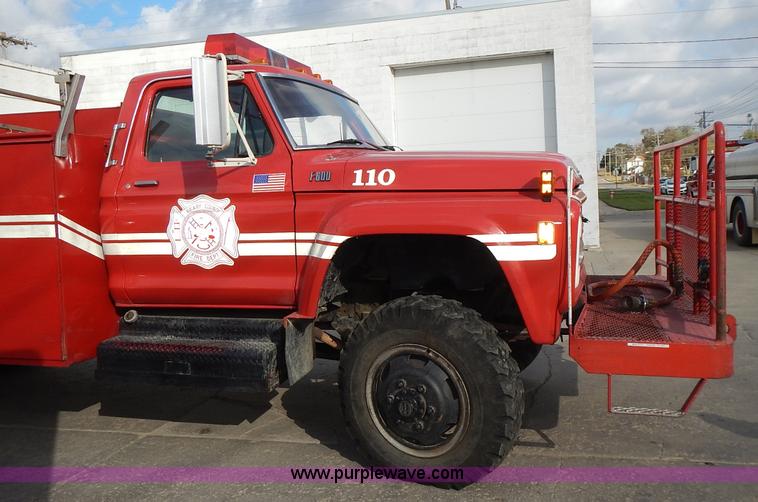 image for item L3553 1979 Ford F600 fire truck