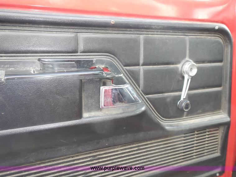 image for item L3553 1979 Ford F600 fire truck